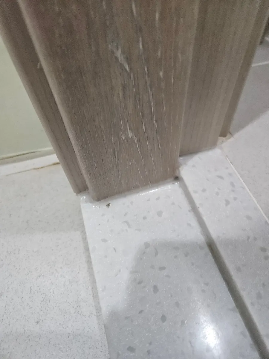 물에불은 욕실문틀수리 몰딩보수 새것처럼복원 11