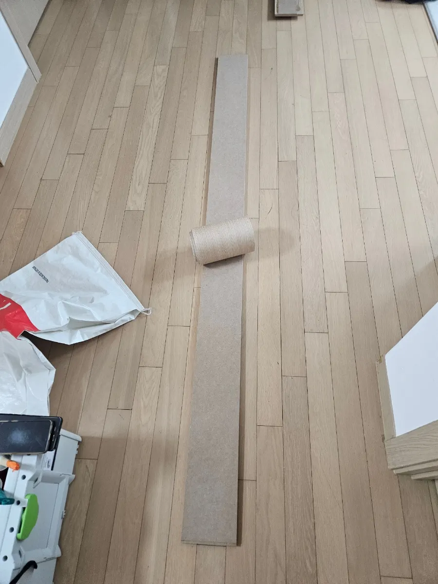물먹은몰딩수리 화장실문틀교체 7